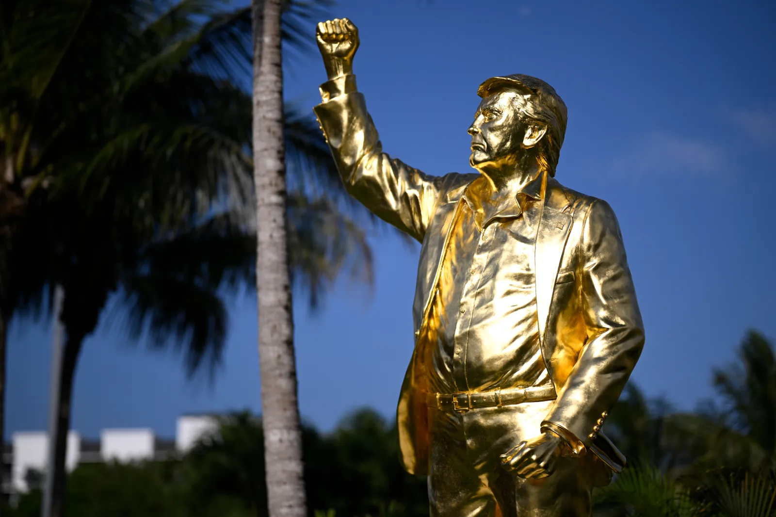 A statue of President Donald&hellip;